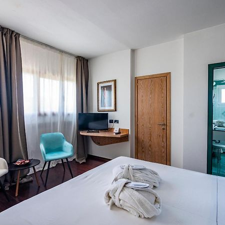 Hotel Logonovo Llido Degli Estensi Eksteriør bilde
