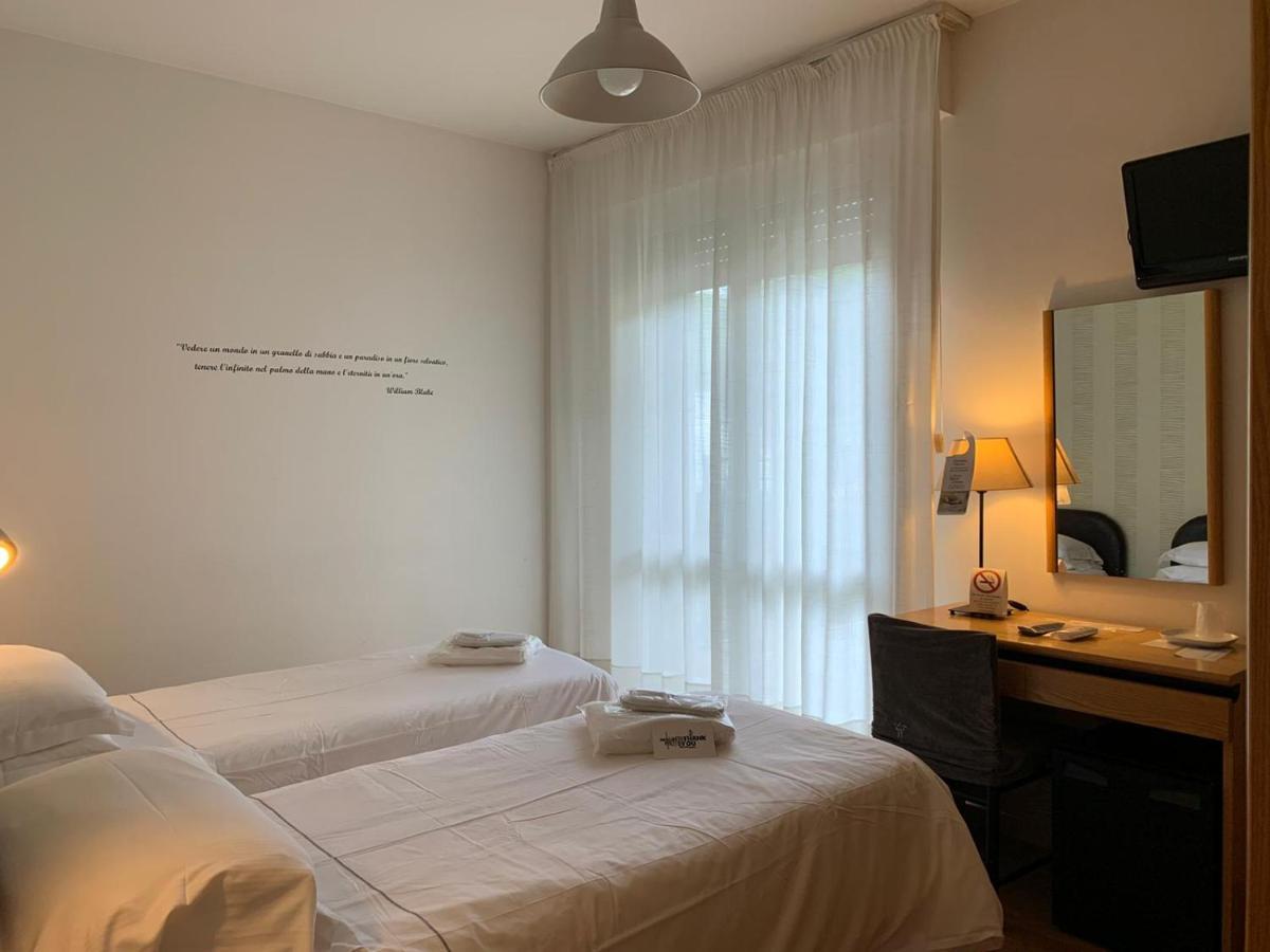 Hotel Logonovo Llido Degli Estensi Eksteriør bilde