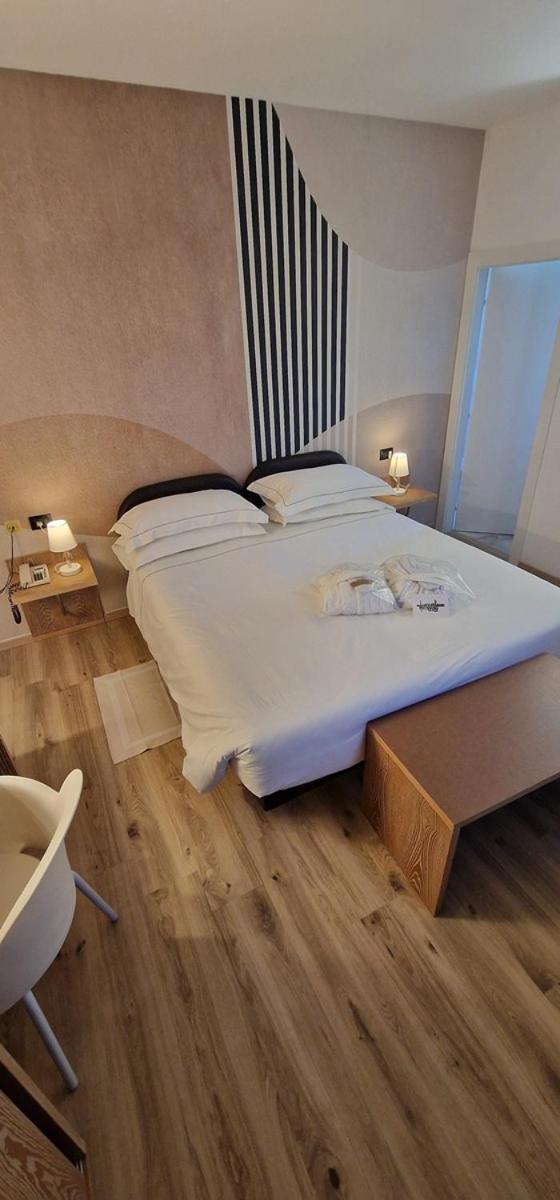 Hotel Logonovo Llido Degli Estensi Eksteriør bilde