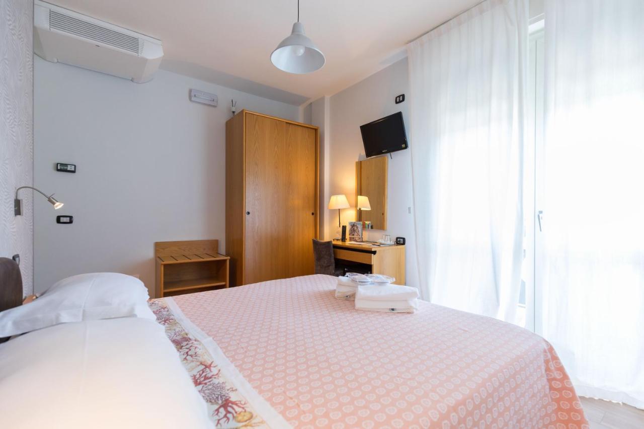 Hotel Logonovo Llido Degli Estensi Eksteriør bilde