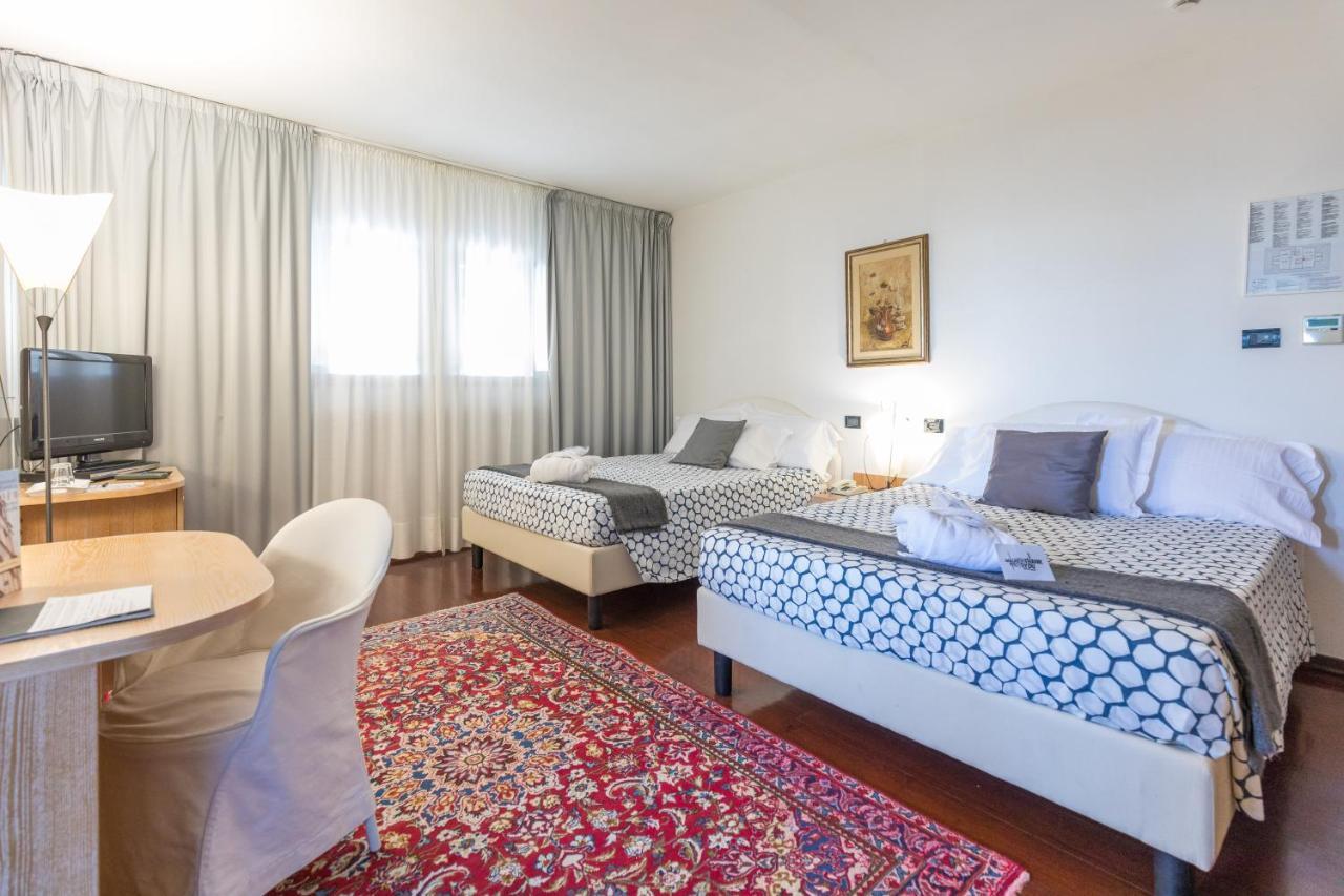 Hotel Logonovo Llido Degli Estensi Eksteriør bilde