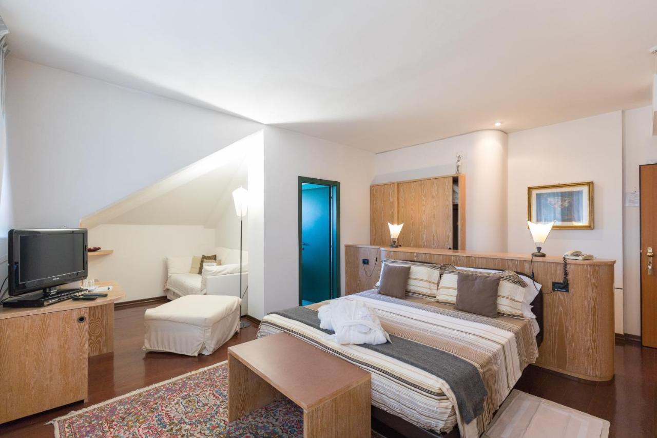 Hotel Logonovo Llido Degli Estensi Eksteriør bilde